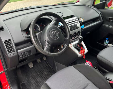 Красный Мазда 5, объемом двигателя 1.8 л и пробегом 205 тыс. км за 5500 $, фото 11 на Automoto.ua