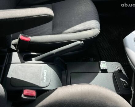 Червоний Мазда 5, об'ємом двигуна 2 л та пробігом 298 тис. км за 5290 $, фото 13 на Automoto.ua