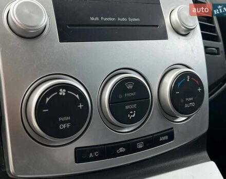 Красный Мазда 5, объемом двигателя 2 л и пробегом 298 тыс. км за 5290 $, фото 25 на Automoto.ua