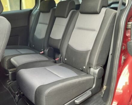 Красный Мазда 5, объемом двигателя 2 л и пробегом 290 тыс. км за 4300 $, фото 5 на Automoto.ua