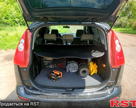 Мазда 5, об'ємом двигуна 1.8 л та пробігом 264 тис. км за 5500 $, фото 10 на Automoto.ua