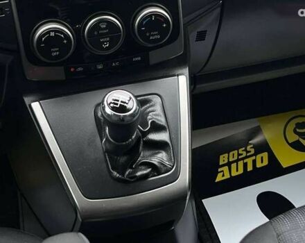 Мазда 5, объемом двигателя 2 л и пробегом 161 тыс. км за 8000 $, фото 14 на Automoto.ua