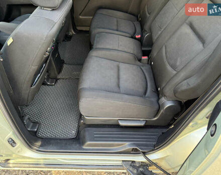 Жовтий Мазда 5, об'ємом двигуна 2 л та пробігом 238 тис. км за 6800 $, фото 26 на Automoto.ua