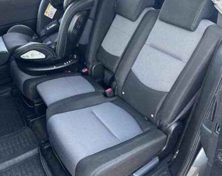 Сірий Мазда 5, об'ємом двигуна 2 л та пробігом 337 тис. км за 4700 $, фото 30 на Automoto.ua