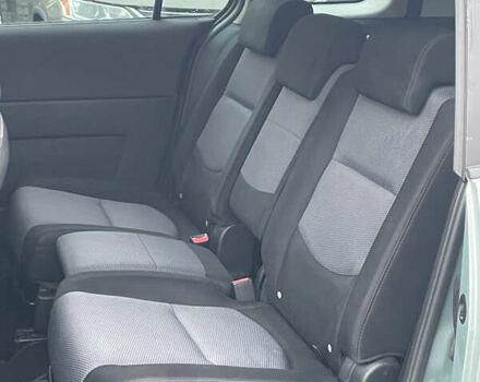 Серый Мазда 5, объемом двигателя 2 л и пробегом 300 тыс. км за 3300 $, фото 9 на Automoto.ua