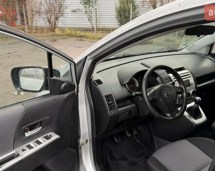 Сірий Мазда 5, об'ємом двигуна 2 л та пробігом 289 тис. км за 4900 $, фото 13 на Automoto.ua