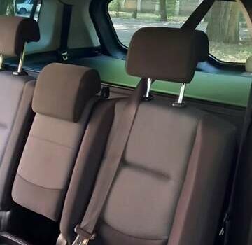 Серый Мазда 5, объемом двигателя 2 л и пробегом 232 тыс. км за 5000 $, фото 12 на Automoto.ua