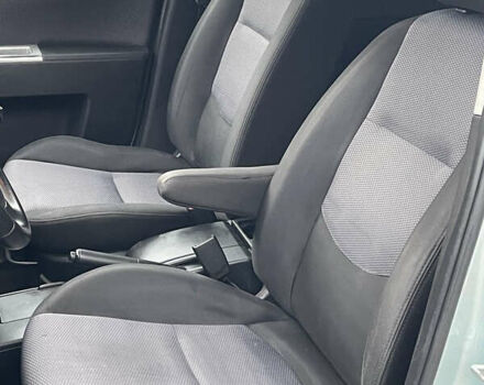 Серый Мазда 5, объемом двигателя 2 л и пробегом 300 тыс. км за 3300 $, фото 8 на Automoto.ua