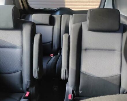 Серый Мазда 5, объемом двигателя 2 л и пробегом 324 тыс. км за 4000 $, фото 5 на Automoto.ua