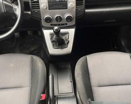 Сірий Мазда 5, об'ємом двигуна 1.8 л та пробігом 243 тис. км за 5400 $, фото 17 на Automoto.ua