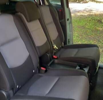 Серый Мазда 5, объемом двигателя 2 л и пробегом 232 тыс. км за 5000 $, фото 9 на Automoto.ua