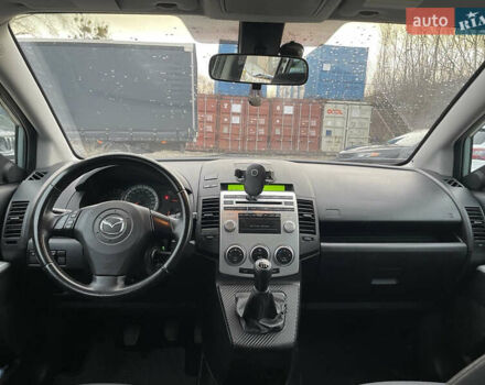 Серый Мазда 5, объемом двигателя 2 л и пробегом 300 тыс. км за 3300 $, фото 10 на Automoto.ua
