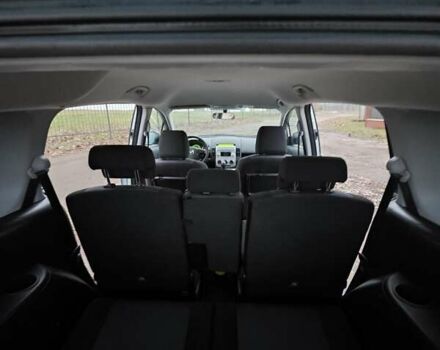 Серый Мазда 5, объемом двигателя 2 л и пробегом 286 тыс. км за 4300 $, фото 24 на Automoto.ua