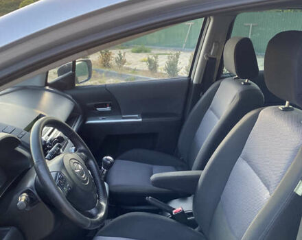 Серый Мазда 5, объемом двигателя 2 л и пробегом 280 тыс. км за 4999 $, фото 9 на Automoto.ua