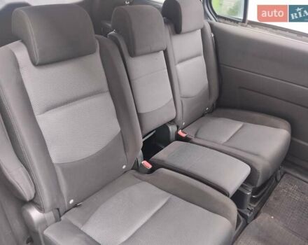 Серый Мазда 5, объемом двигателя 2 л и пробегом 297 тыс. км за 2500 $, фото 4 на Automoto.ua