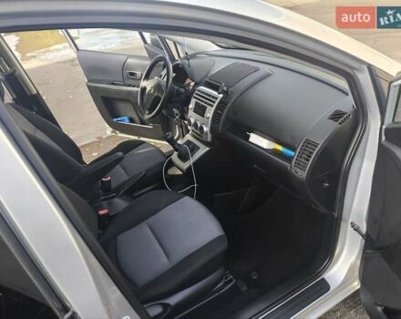 Серый Мазда 5, объемом двигателя 2 л и пробегом 295 тыс. км за 5650 $, фото 1 на Automoto.ua