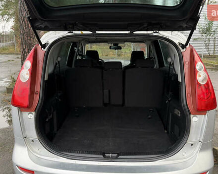 Сірий Мазда 5, об'ємом двигуна 2 л та пробігом 289 тис. км за 4900 $, фото 22 на Automoto.ua