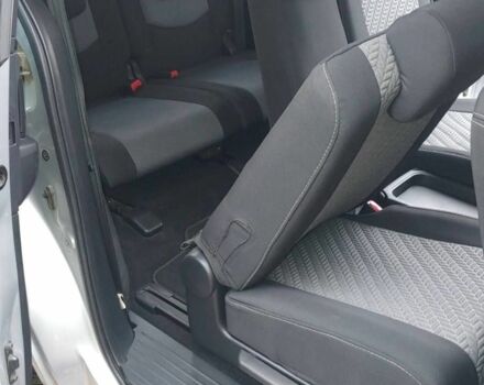 Мазда 5 2006 в Репке на Automoto.ua Серый Мазда 5, объемом двигателя 1.8 л и пробегом 197 тыс. км за 4900 $, фото 4 на Automoto.ua