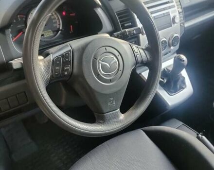 Серый Мазда 5, объемом двигателя 2 л и пробегом 324 тыс. км за 4000 $, фото 2 на Automoto.ua