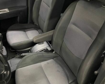 Сірий Мазда 5, об'ємом двигуна 2 л та пробігом 240 тис. км за 3200 $, фото 6 на Automoto.ua