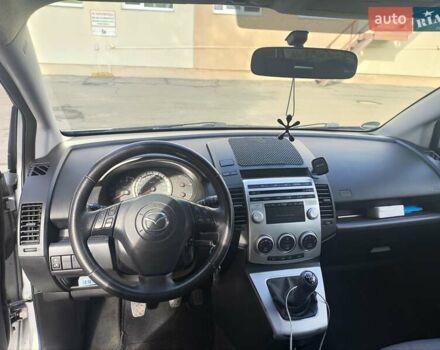Серый Мазда 5, объемом двигателя 2 л и пробегом 295 тыс. км за 5650 $, фото 2 на Automoto.ua