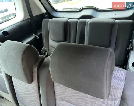 Серый Мазда 5, объемом двигателя 2 л и пробегом 263 тыс. км за 3650 $, фото 11 на Automoto.ua