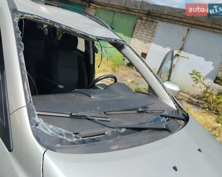 Серый Мазда 5, объемом двигателя 2 л и пробегом 297 тыс. км за 2500 $, фото 11 на Automoto.ua