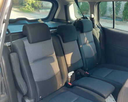 Серый Мазда 5, объемом двигателя 2 л и пробегом 277 тыс. км за 5500 $, фото 6 на Automoto.ua