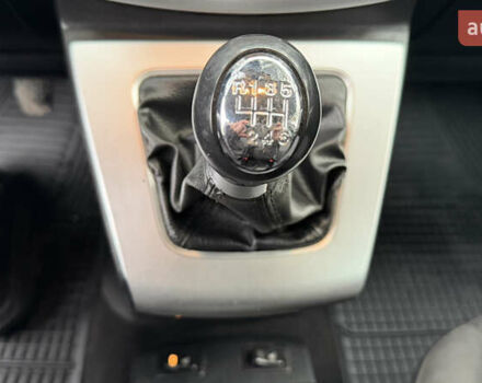 Сірий Мазда 5, об'ємом двигуна 2 л та пробігом 289 тис. км за 4900 $, фото 16 на Automoto.ua