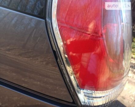 Сірий Мазда 5, об'ємом двигуна 2 л та пробігом 335 тис. км за 5000 $, фото 6 на Automoto.ua