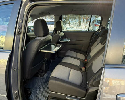 Сірий Мазда 5, об'ємом двигуна 1.8 л та пробігом 278 тис. км за 5800 $, фото 11 на Automoto.ua