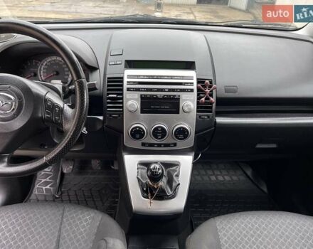 Серый Мазда 5, объемом двигателя 2 л и пробегом 244 тыс. км за 6500 $, фото 5 на Automoto.ua
