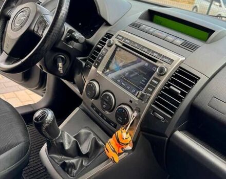 Сірий Мазда 5, об'ємом двигуна 2 л та пробігом 323 тис. км за 5200 $, фото 9 на Automoto.ua