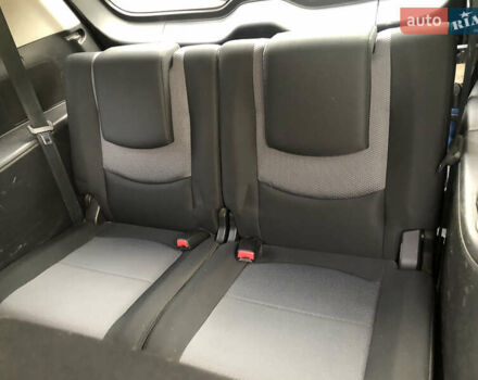 Сірий Мазда 5, об'ємом двигуна 2 л та пробігом 216 тис. км за 4900 $, фото 6 на Automoto.ua