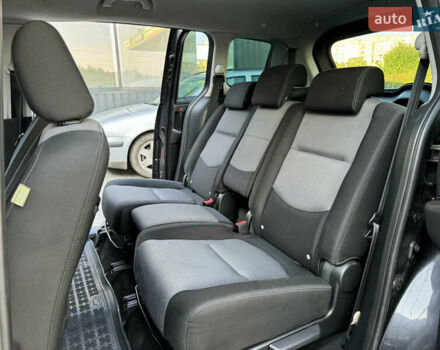 Серый Мазда 5, объемом двигателя 2 л и пробегом 256 тыс. км за 5599 $, фото 55 на Automoto.ua