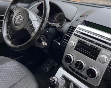 Серый Мазда 5, объемом двигателя 0 л и пробегом 244 тыс. км за 5000 $, фото 2 на Automoto.ua
