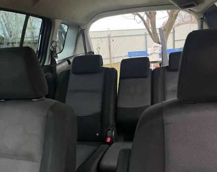 Серый Мазда 5, объемом двигателя 2 л и пробегом 414 тыс. км за 3700 $, фото 9 на Automoto.ua