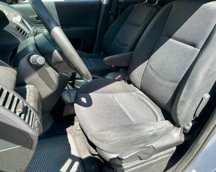 Сірий Мазда 5, об'ємом двигуна 2 л та пробігом 317 тис. км за 6640 $, фото 16 на Automoto.ua