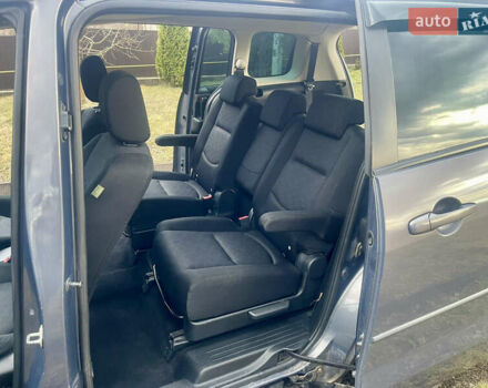 Серый Мазда 5, объемом двигателя 2 л и пробегом 350 тыс. км за 5900 $, фото 2 на Automoto.ua