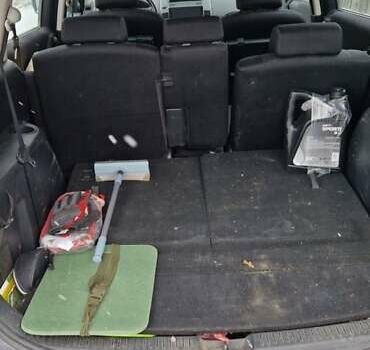 Серый Мазда 5, объемом двигателя 2 л и пробегом 290 тыс. км за 6474 $, фото 12 на Automoto.ua