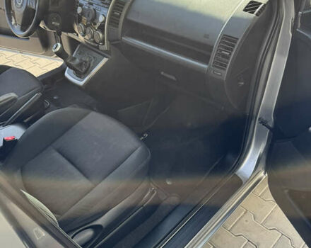 Серый Мазда 5, объемом двигателя 2 л и пробегом 177 тыс. км за 7500 $, фото 14 на Automoto.ua