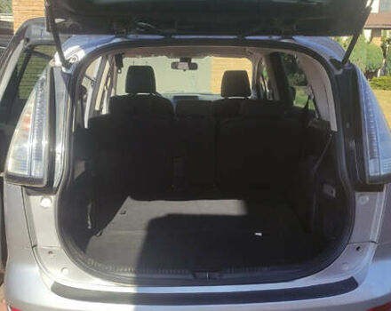 Серый Мазда 5, объемом двигателя 2 л и пробегом 282 тыс. км за 6100 $, фото 18 на Automoto.ua