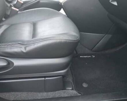 Сірий Мазда 5, об'ємом двигуна 2 л та пробігом 236 тис. км за 6700 $, фото 12 на Automoto.ua