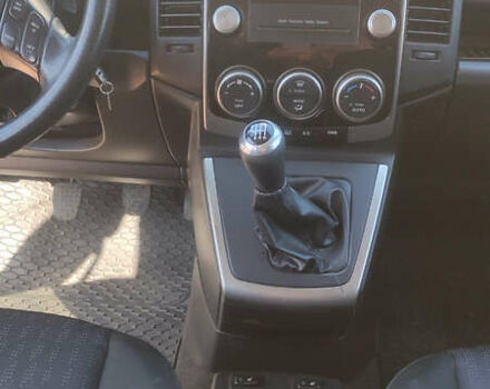 Серый Мазда 5, объемом двигателя 2 л и пробегом 282 тыс. км за 6100 $, фото 16 на Automoto.ua