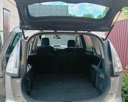 Серый Мазда 5, объемом двигателя 2 л и пробегом 282 тыс. км за 6100 $, фото 9 на Automoto.ua