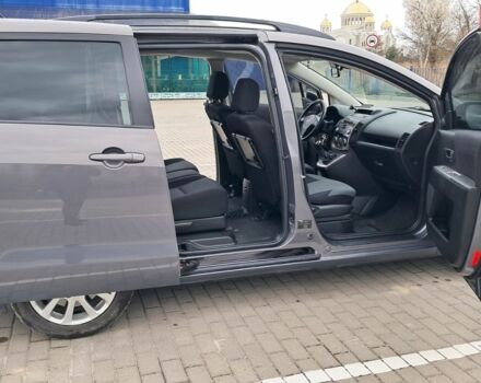 Сірий Мазда 5, об'ємом двигуна 2 л та пробігом 250 тис. км за 7100 $, фото 5 на Automoto.ua