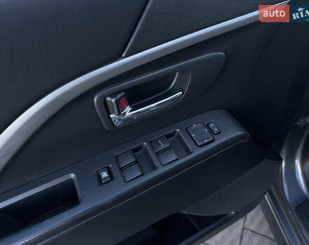 Сірий Мазда 5, об'ємом двигуна 1.6 л та пробігом 261 тис. км за 7800 $, фото 47 на Automoto.ua