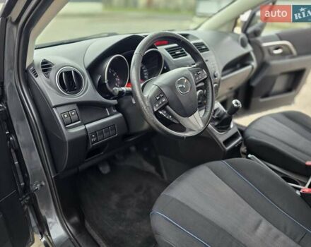 Серый Мазда 5, объемом двигателя 2 л и пробегом 280 тыс. км за 6650 $, фото 33 на Automoto.ua