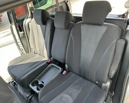 Сірий Мазда 5, об'ємом двигуна 1.6 л та пробігом 218 тис. км за 7777 $, фото 10 на Automoto.ua