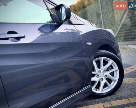 Сірий Мазда 5, об'ємом двигуна 1.6 л та пробігом 261 тис. км за 7800 $, фото 16 на Automoto.ua